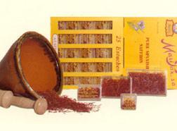 Saffron in packs of 2, 5 and 10 g.